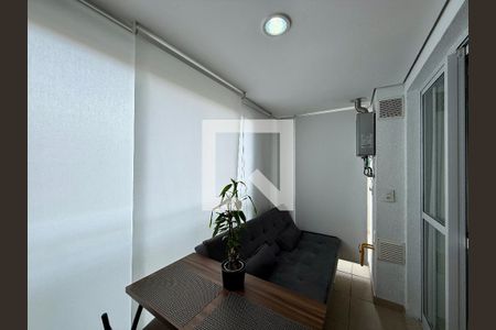 Sala/Cozinha de kitnet/studio à venda com 0 quarto, 35m² em Campo Belo, São Paulo