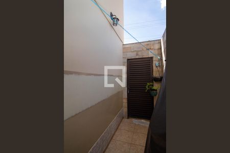 Acesso Garagem de casa à venda com 2 quartos, 113m² em Itaberaba, São Paulo