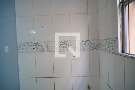 Cozinha  de apartamento à venda com 2 quartos, 39m² em Mário Quintana, Porto Alegre