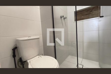 Banheiro de kitnet/studio para alugar com 1 quarto, 24m² em Vila Mariana, São Paulo