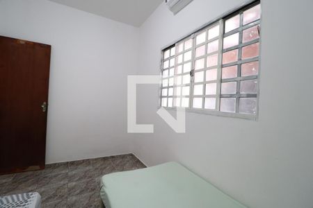Quarto 2 de casa para alugar com 3 quartos, 220m² em Jardim das Palmeiras, Uberlândia