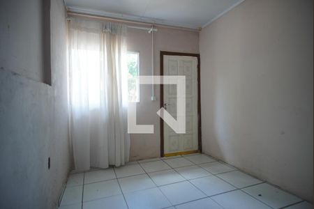 Sala de casa para alugar com 3 quartos, 75m² em Costa E Silva, Porto Alegre