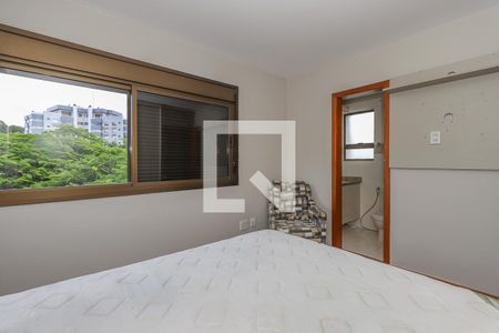 Quarto Suíte de apartamento à venda com 2 quartos, 81m² em Passo D’areia, Porto Alegre
