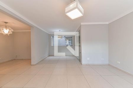 Casa à venda com 3 quartos, 180m² em Campo Belo, São Paulo