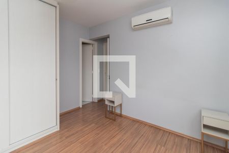 Quarto 2 de apartamento para alugar com 2 quartos, 66m² em Rio Branco, Porto Alegre