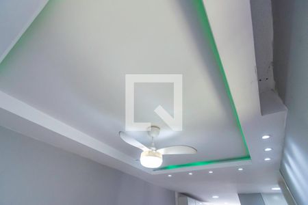 Sala de apartamento para alugar com 2 quartos, 41m² em Bonsucesso, Rio de Janeiro