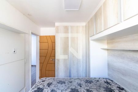 Quarto 1 de apartamento para alugar com 2 quartos, 55m² em Campo Grande, Rio de Janeiro