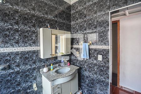 Banheiro da Suíte de casa para alugar com 3 quartos, 230m² em Montanhão, São Bernardo do Campo