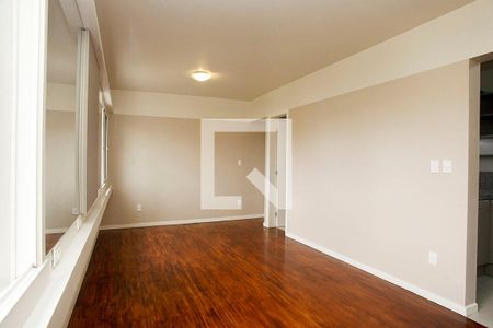 Studio Sala / Quarto de kitnet/studio à venda com 1 quarto, 30m² em Centro Histórico, Porto Alegre