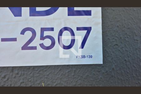 Placa de casa de condomínio à venda com 2 quartos, 130m² em Vila Vitória, Santo André