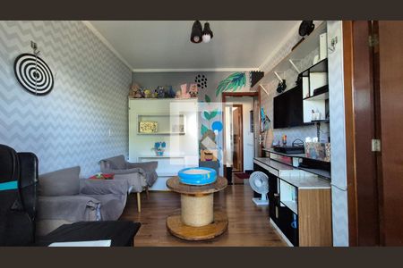 Suíte de casa de condomínio à venda com 2 quartos, 130m² em Vila Vitória, Santo André