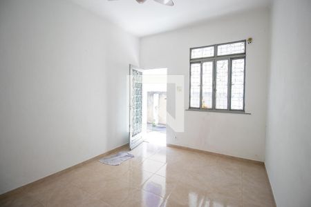 Sala de casa para alugar com 1 quarto, 50m² em Ramos, Rio de Janeiro