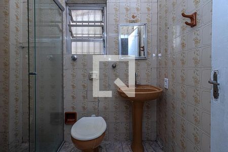 banheiro social_3 de casa para alugar com 2 quartos, 70m² em Parque Bristol, São Paulo