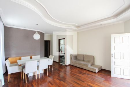 Sala de casa à venda com 3 quartos, 200m² em Santa Amelia, Belo Horizonte