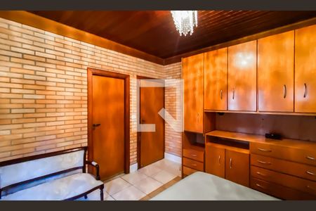 Casa à venda com 5 quartos, 160m² em Vila Nhocuné, São Paulo