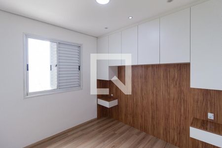 Quarto 1 de apartamento para alugar com 2 quartos, 49m² em Vila Ester, Carapicuíba