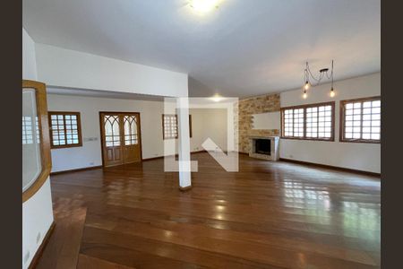 Sala de casa de condomínio para alugar com 4 quartos, 1451m² em Parque Primavera, Cotia