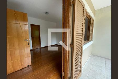 Suíte 1 de casa de condomínio para alugar com 4 quartos, 1451m² em Parque Primavera, Cotia