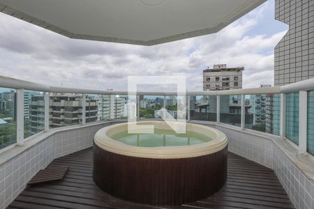 Varanda da Sala / Hidromassagem de apartamento para alugar com 3 quartos, 228m² em Rio Branco, Porto Alegre