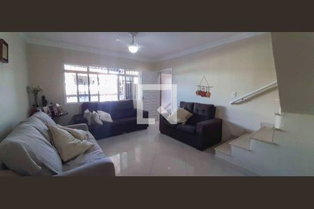 Casa à venda com 3 quartos, 236m² em Km 18, Osasco