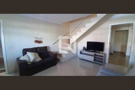 Casa à venda com 3 quartos, 236m² em Km 18, Osasco