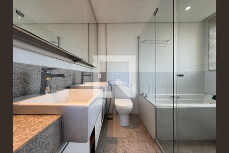 Banheiro de apartamento para alugar com 4 quartos, 180m² em Vale do Sereno, Nova Lima