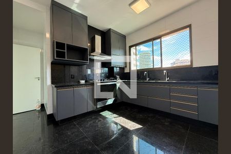 Apartamento para alugar com 4 quartos, 180m² em Vale do Sereno, Nova Lima