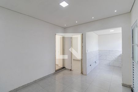 Sala e Cozinha de casa para alugar com 2 quartos, 35m² em Parque Boturussu, São Paulo