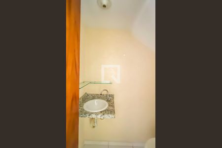 Lavabo de casa para alugar com 1 quarto, 57m² em Parque Boturussu, São Paulo