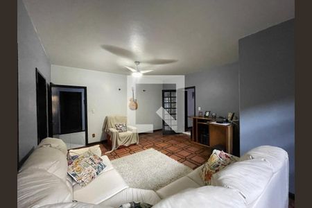 Casa à venda com 4 quartos, 450m² em Canudos, Novo Hamburgo