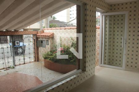 Hall de casa para alugar com 4 quartos, 252m² em Aparecida, Santos