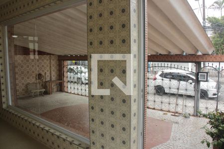 Hall de casa para alugar com 4 quartos, 252m² em Aparecida, Santos