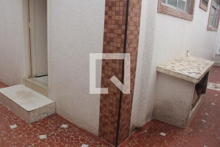 Quintal de casa para alugar com 4 quartos, 252m² em Aparecida, Santos