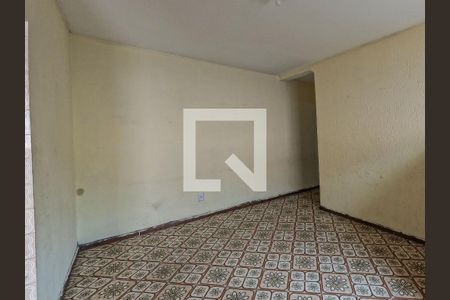 Casa à venda com 3 quartos, 168m² em Vila Guedes, São Paulo