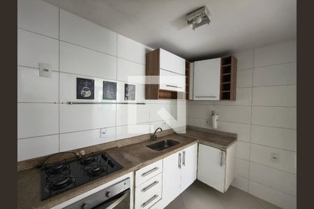 Cozinha de casa de condomínio para alugar com 3 quartos, 123m² em Taquara, Rio de Janeiro