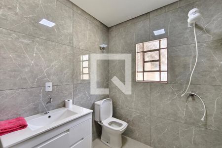 Banheiro  de casa à venda com 2 quartos, 298m² em Jardim São Vicente, Campinas