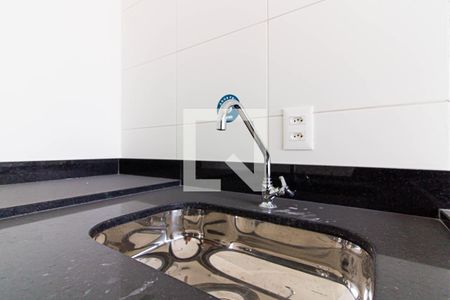 Cozinha de apartamento para alugar com 1 quarto, 32m² em Pompeia, São Paulo