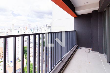 Varanda de kitnet/studio para alugar com 1 quarto, 32m² em Pompeia, São Paulo