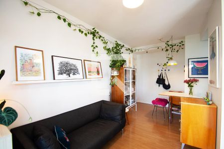 Sala de estar de kitnet/studio à venda com 1 quarto, 40m² em Perdizes, São Paulo