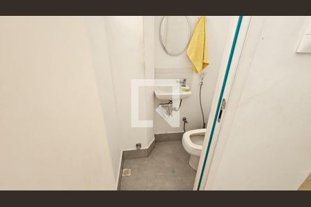 Banheiro de apartamento à venda com 4 quartos, 134m² em Leme, Rio de Janeiro