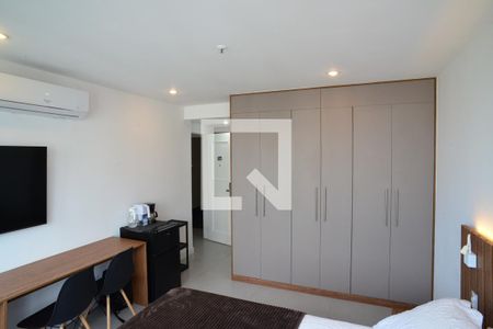 Sala/Quarto de kitnet/studio para alugar com 1 quarto, 28m² em Barra da Tijuca, Rio de Janeiro
