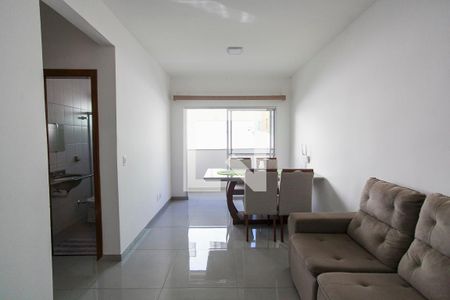 Sala de apartamento para alugar com 2 quartos, 62m² em Santa Mônica, Uberlândia