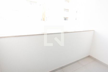 Varanda de apartamento para alugar com 2 quartos, 62m² em Santa Mônica, Uberlândia