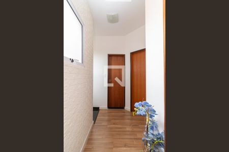 Corredor de casa para alugar com 3 quartos, 100m² em Jardim Popular, São Paulo