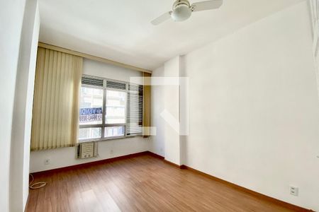 Quarto 1 de apartamento à venda com 3 quartos, 125m² em Copacabana, Rio de Janeiro