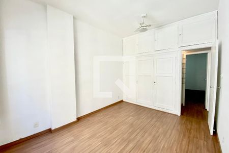 Quarto 1 de apartamento à venda com 3 quartos, 125m² em Copacabana, Rio de Janeiro