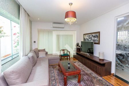 Casa à venda com 3 quartos, 320m² em Planalto Paulista, São Paulo