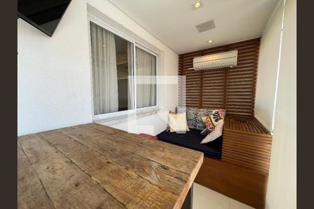 Varanda de apartamento para alugar com 2 quartos, 81m² em Vila Sonia, São Paulo