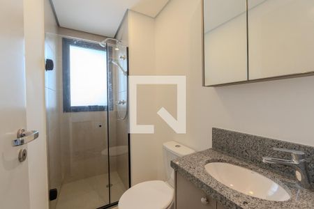 Banheiro de kitnet/studio para alugar com 1 quarto, 26m² em Consolação, São Paulo