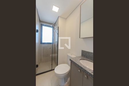 Banheiro de kitnet/studio para alugar com 1 quarto, 26m² em Consolação, São Paulo